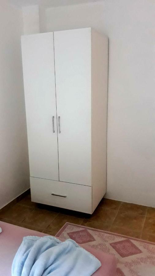 Apartman Tatjana Sutomore Exterior foto